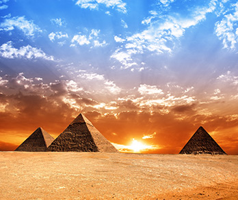 ギザのピラミッド イメージ写真